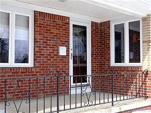 2nd image of 125 Oakwood Dr