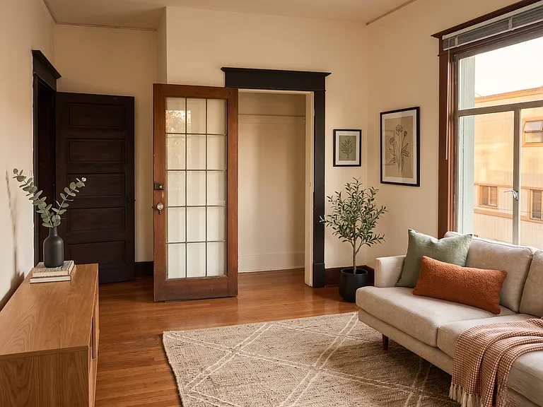 Fremont Apartments - Located on Fremont Ave — Photo 1