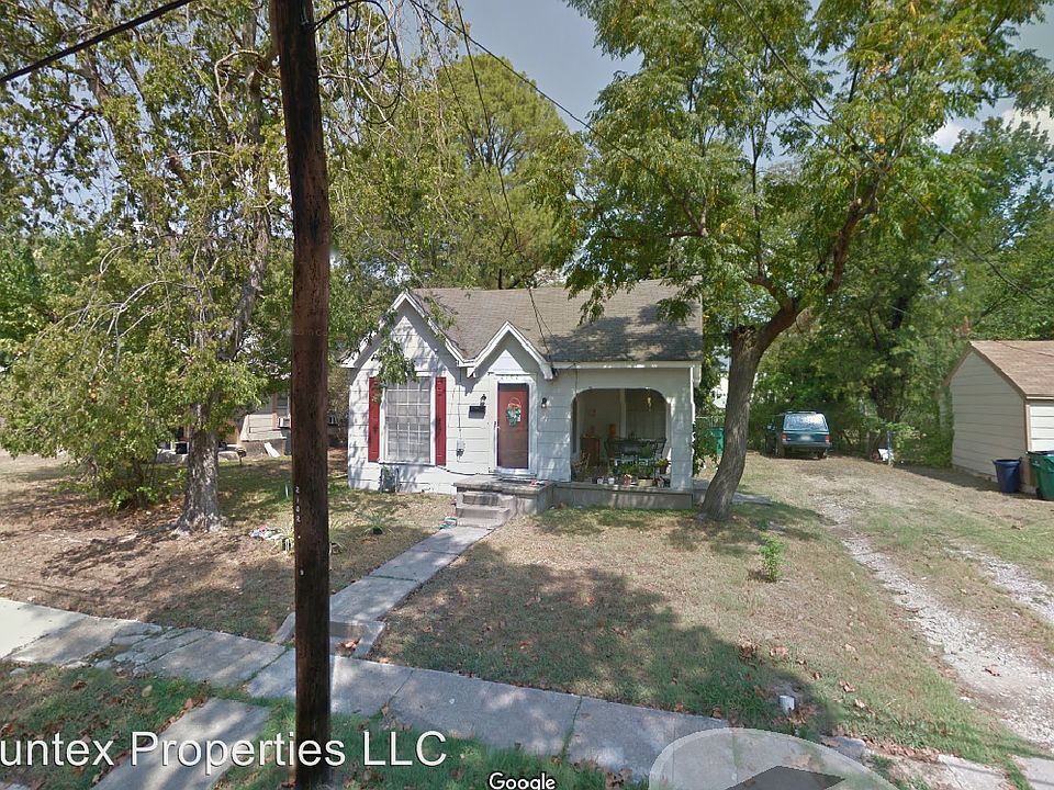 2nd image of 2102 Division St