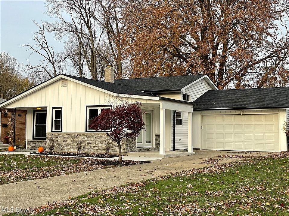 1st image of 163 E Overlook Dr