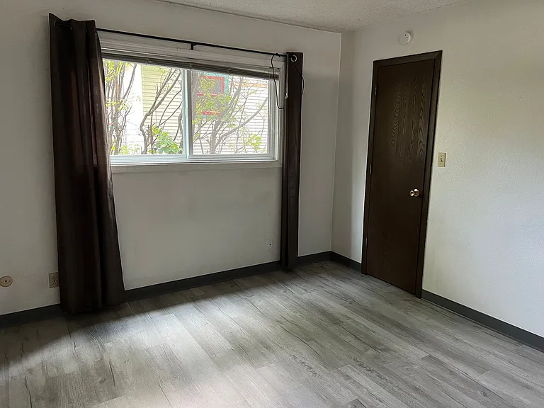 520 Hickory St — Photo 3