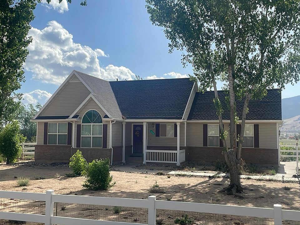 1st image of 4212 N Quarterhorse Dr