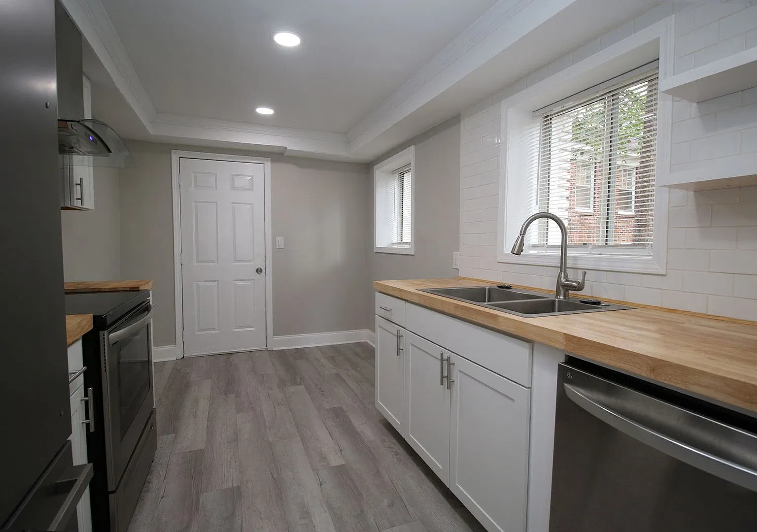 Spacious Student Home In Melrose Heights Pre-Leasing For 2027-2028 School Year — Photo 3