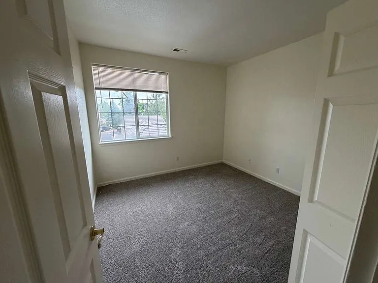 22675 E Ontario Dr — Photo 9