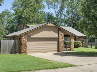 2804 E Vancouver St, Broken Arrow, OK 74014