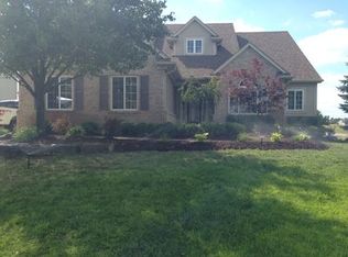 735 Eastlake Trl, Oxford, MI 48371