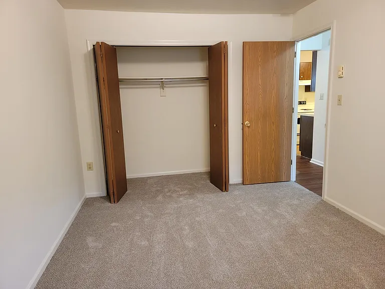 76 Akron Rd — Photo 10