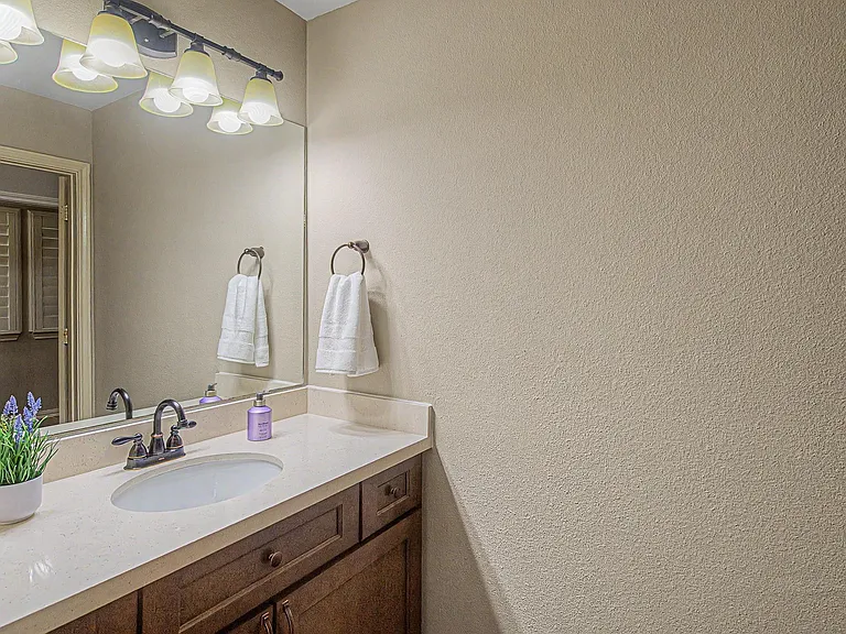 17430 Aberdeenshire Dr — Photo 44