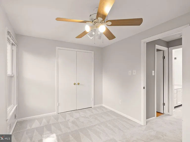 11243 Silentwood Ln — Photo 20
