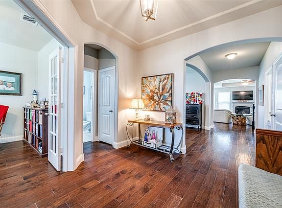 4th image of 3701 Valachian Cir
