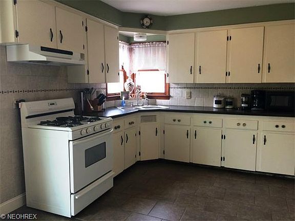 3rd image of 6819 Charles Ave