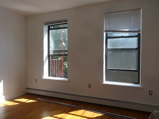 Rented by Blue Egg Realty Corp | media 7