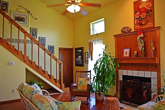 2nd image of 2404 Bonnybrook St