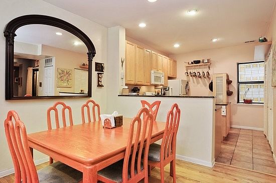 5th image of 5928 N Paulina St APT G