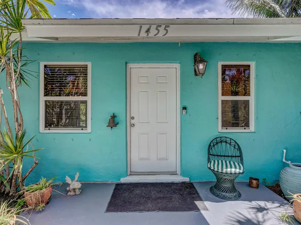 1455 Shannondale Road, Cloud Lake, FL 33406