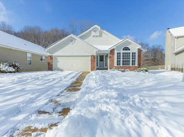 205 Cove Landing Dr, Grover, MO 63040