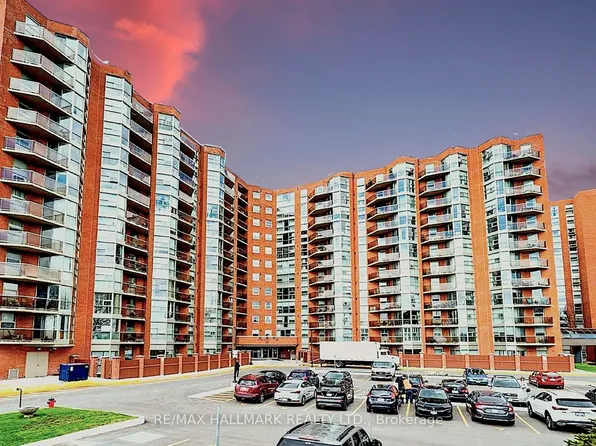 20 Dean Park Rd #902, Toronto, ON M1B 3G9