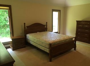 792 Hanover Rd, Mayfield Village, OH 44040