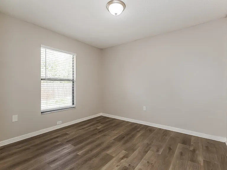 8308 Hedgeway Pl — Photo 12