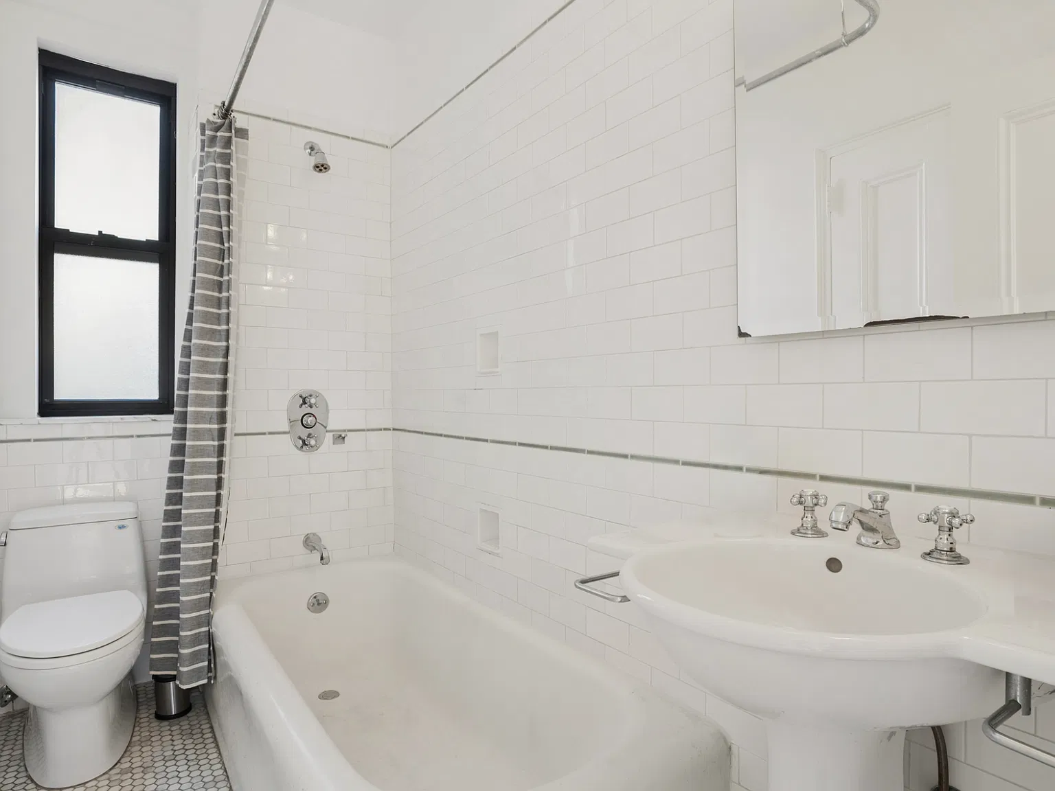 269 West 72nd Street — Photo 4