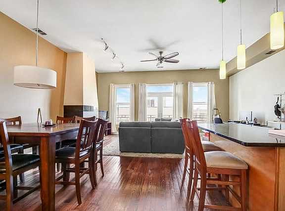 5th image of 4806 N Milwaukee Ave APT 3