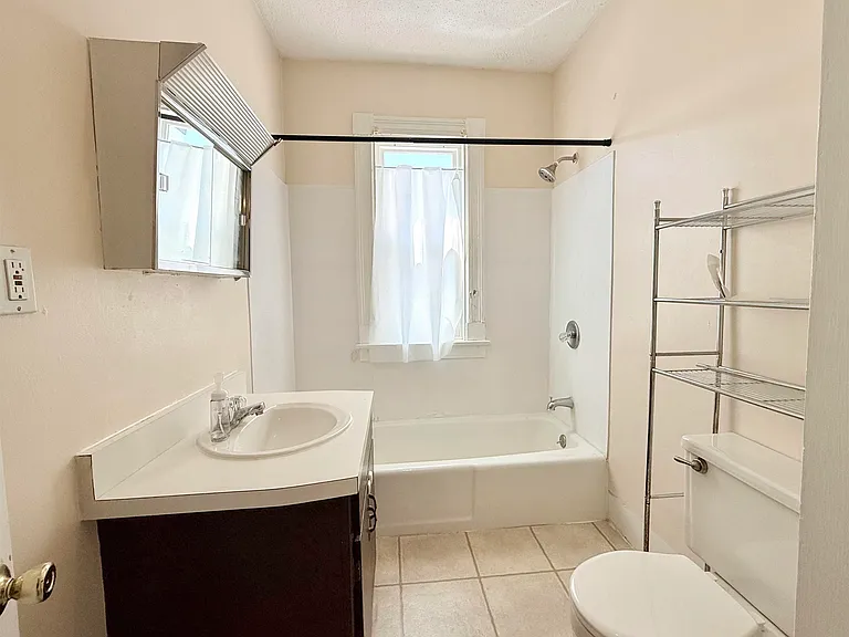 603 Silver St #3R — Photo 9