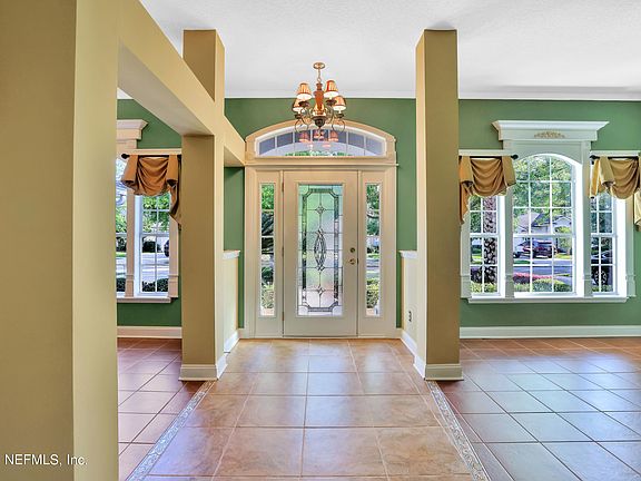 5th image of 1551 Barrington Cir