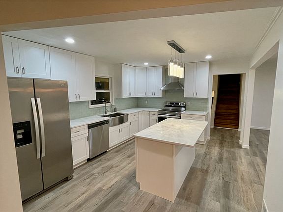 4th image of 3224 Hicks Rd SW