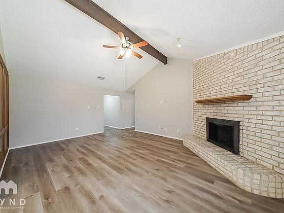 4th image of 3100 Green Ridge St