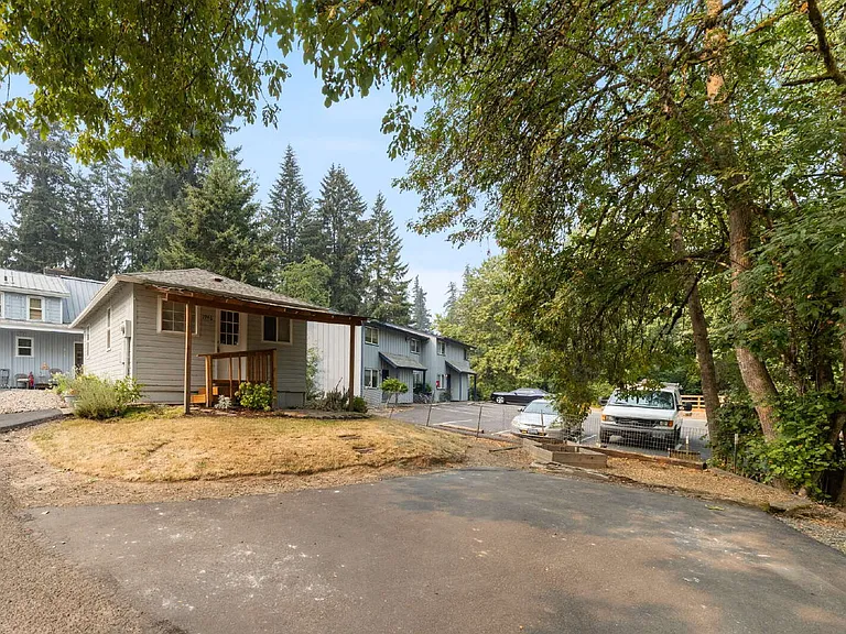 1946 NE Oregon St #99W — Photo 1