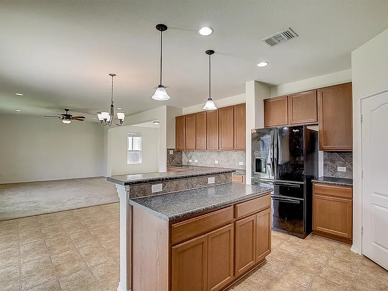 5912 Sardinia Dr — Photo 9