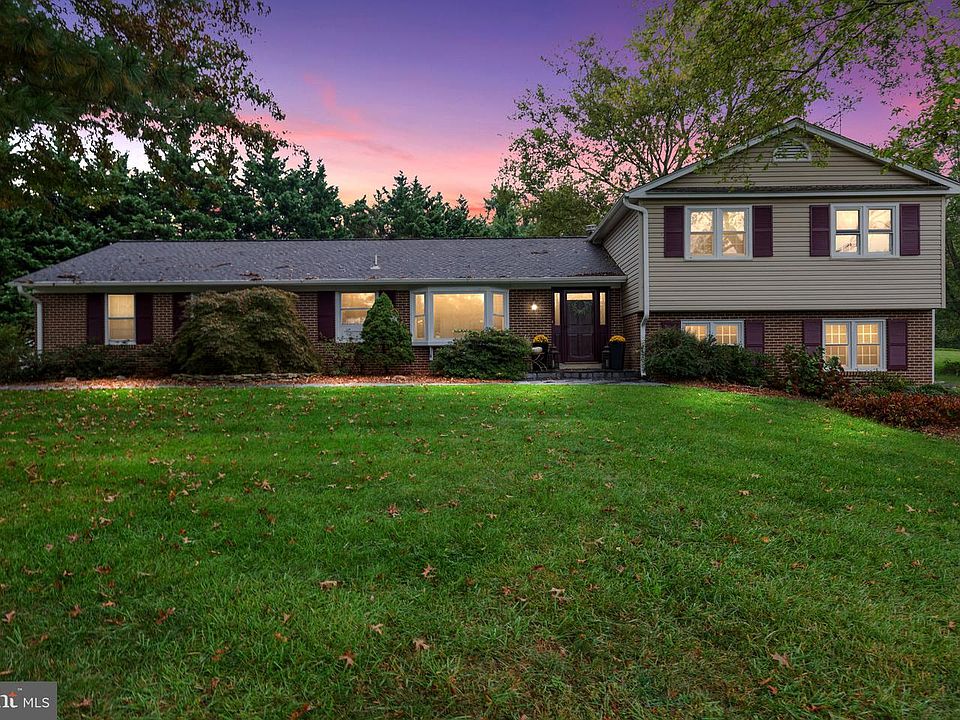 1st image of 4029 Greenville Dr