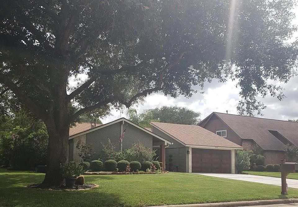 1st image of 3815 Pecan Valley Dr