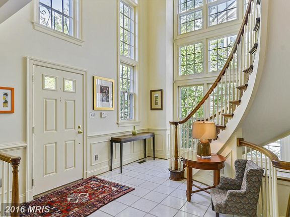 3rd image of 5932 Maplewood Park Pl