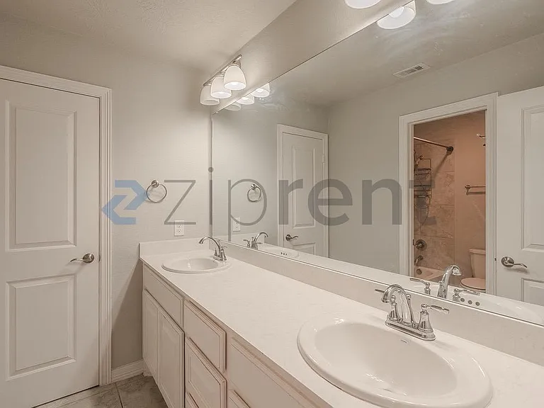3543 Whitman Dr — Photo 33