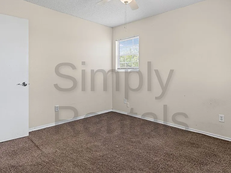 479 Mills Way — Photo 19