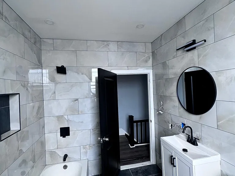 5000 B St #2 — Photo 4