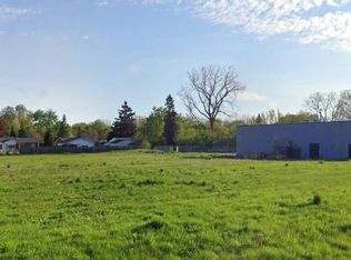 2051 W Maple Ave, Flint, MI 48507