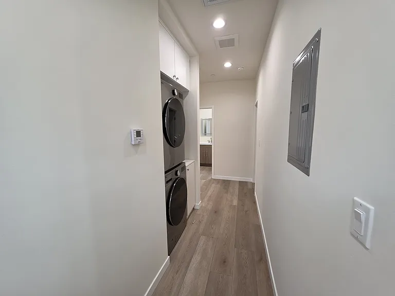 6746 Ben Ave — Photo 32