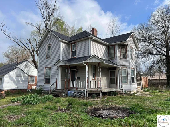 600 W Benton St, Windsor, MO 65360