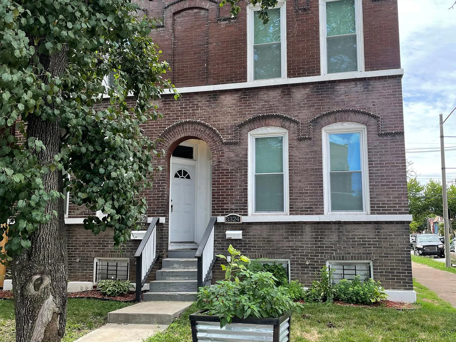 3322 Cherokee St — Photo 2