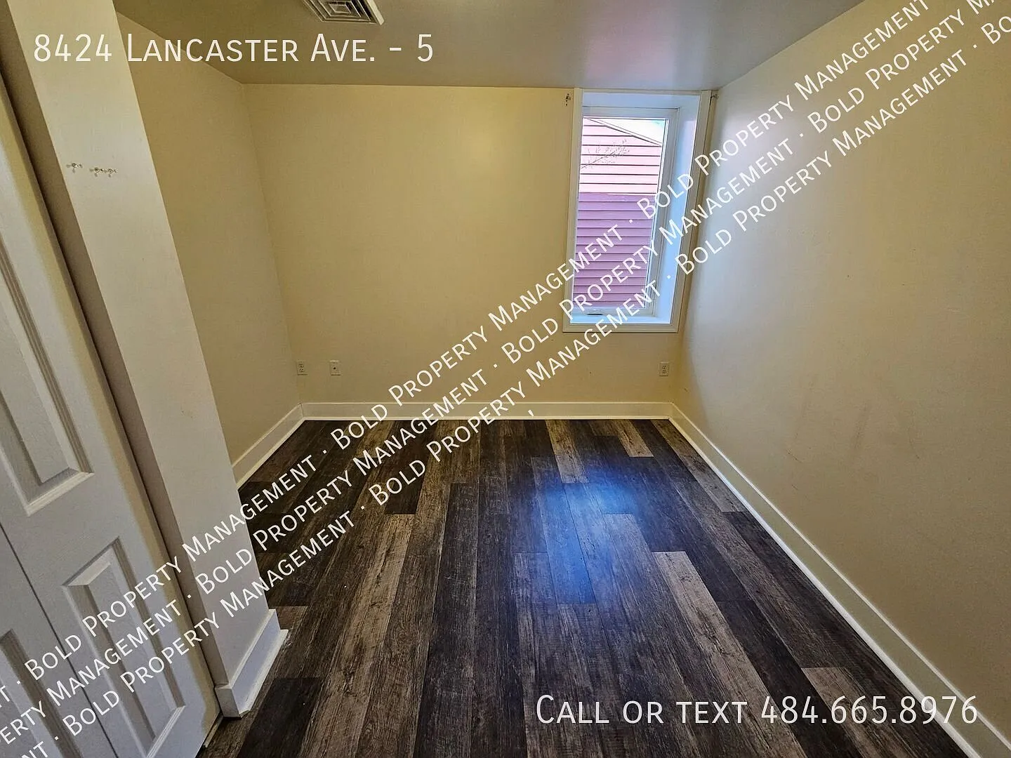 Two bedroom 2nd floor apartment in Bethel — Photo 3