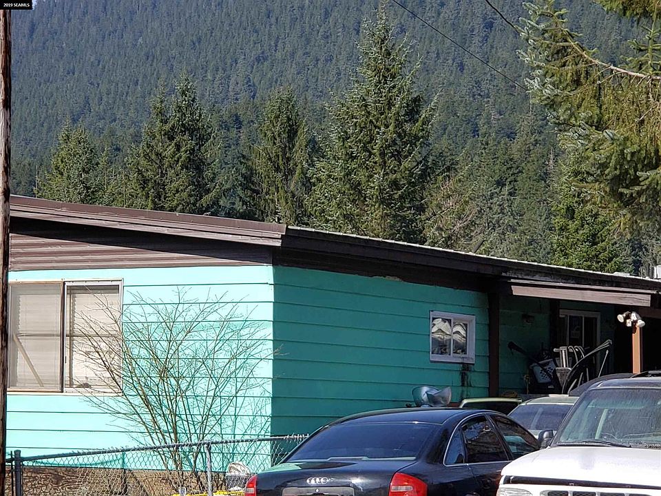 2nd image of 1981 Lemon Creek Rd