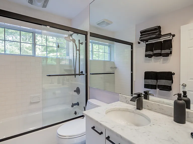 39 Wooded Oak Ln — Photo 18