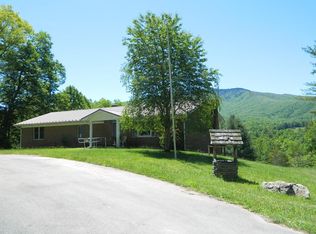 571 Acorn Ln, Damascus, VA 24236