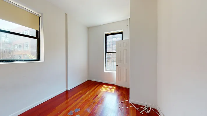 Rented by Bond New York | media 22