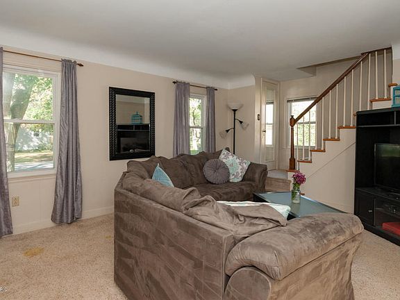 2nd image of 330 Parker Ave