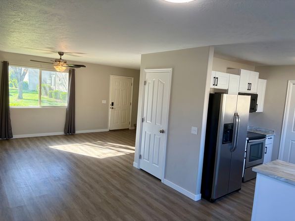 441 Sunland Dr APT 25