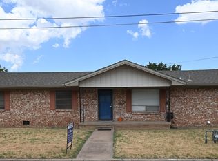 515 N Hancock St, Henrietta, TX 76365