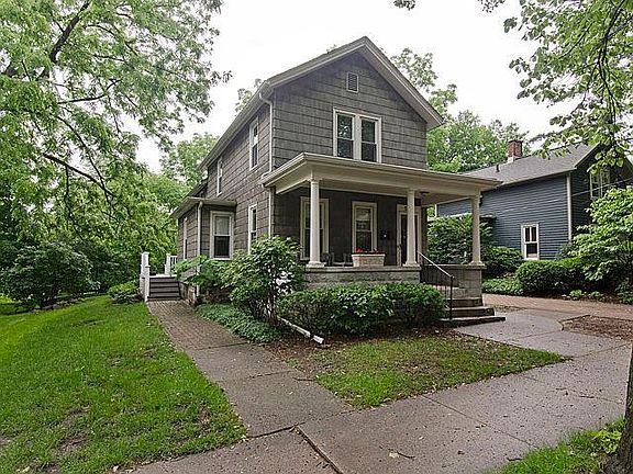 3rd image of 535 6th St #1